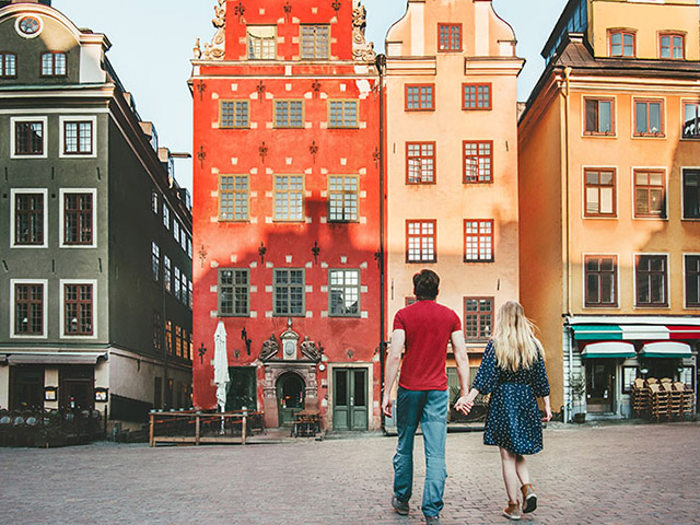Couple In Stockholm Romantic Sightseeing Walk Copy 2